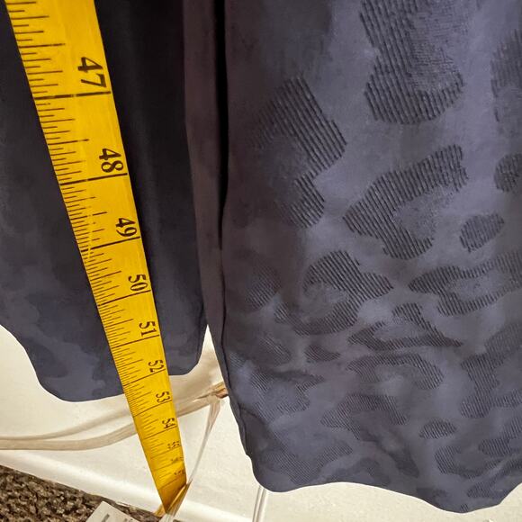 Athleta Blue Leopard Brooklyn Textured Jumpsuit Size 2P Casual Athleisure - Picture 5 of 7